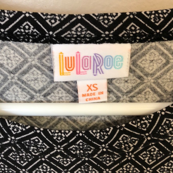 LulaRoe Xs Maria - Picture 2 of 3
